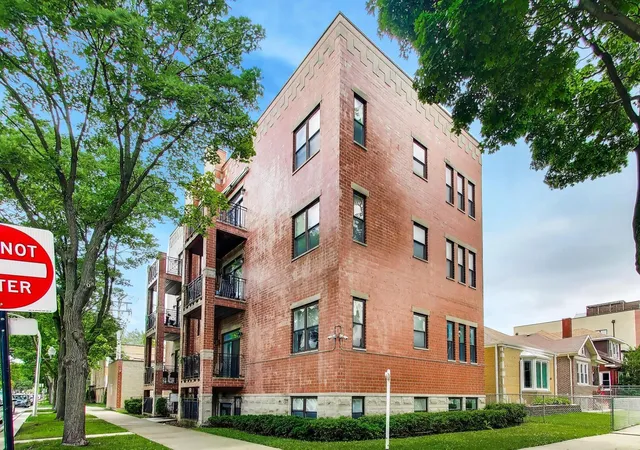 Homes for sale in Chicago, IL | 2551 W Arthur Ave, Chicago, IL 60645