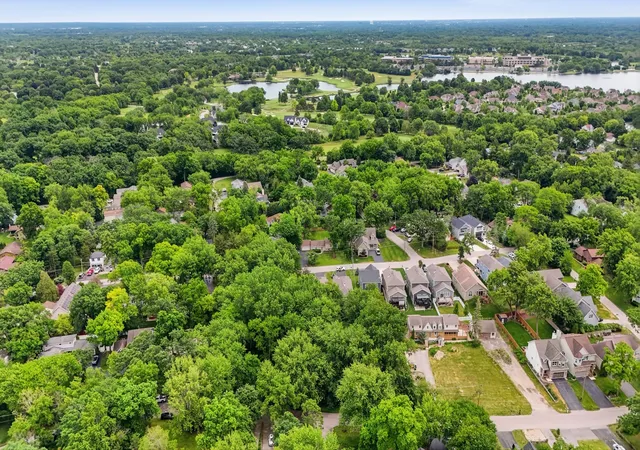19th image of 24011 N Valley Rd, Lake Zurich, IL 60047 | MLS# 12675973