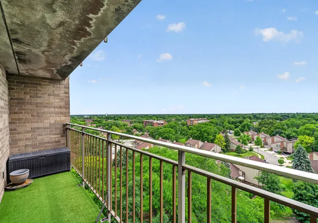 2nd image of 6340 Americana Dr #1101, Willowbrook, IL 60527 | MLS# 12675977