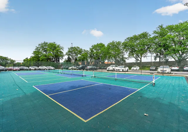 4th image of 6340 Americana Dr, Willowbrook, IL 60527