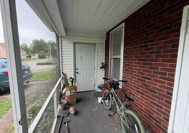 3rd image of 709 Charleston St, Harrisburg, IL 62946 | MLS# 12675989