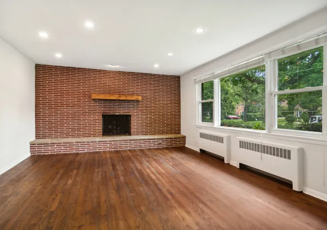 Homes for sale in Highland Park, IL | 639 Melody Ln, Highland Park, IL 60035 | MLS# 12675992