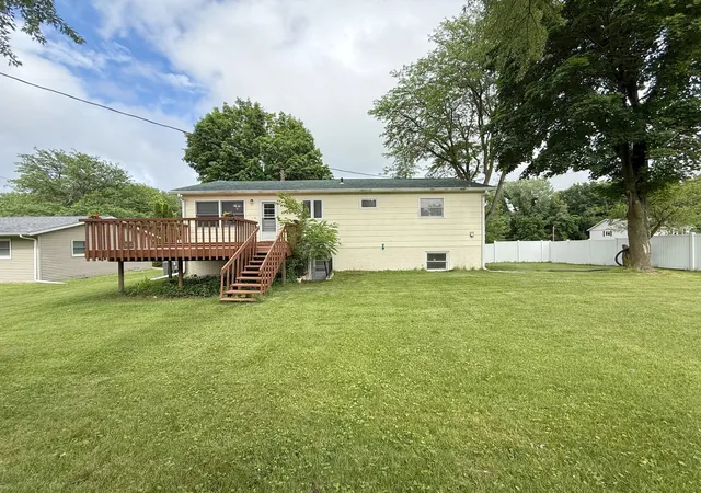 Homes for sale in East Moline, IL | 2957 10th St, East Moline, IL 61244 | MLS# 12676006