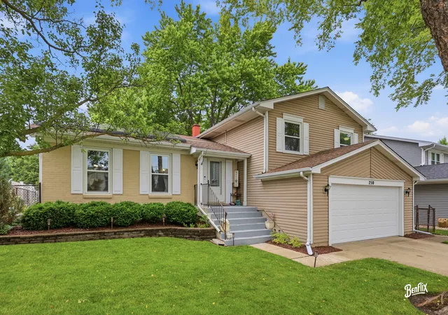 Homes for sale in Buffalo Grove, IL | 750 Dunhill Dr, Buffalo Grove, IL 60089 | MLS# 12676017