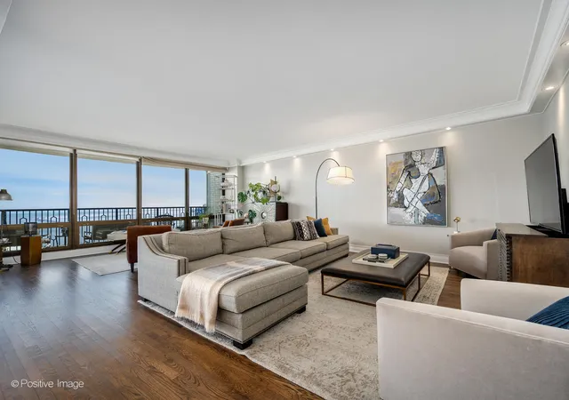 3rd image of 1040 N Lake Shore Dr #16C, Chicago, IL 60611 | MLS# 12676045