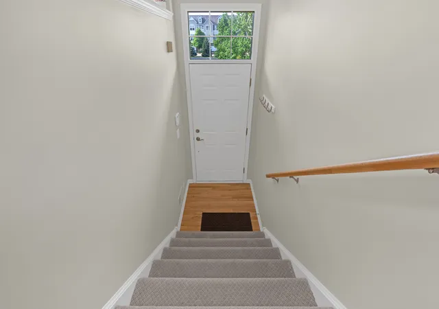 2nd image of 353 N Commerce St, Aurora, IL 60504 | MLS# 12676067