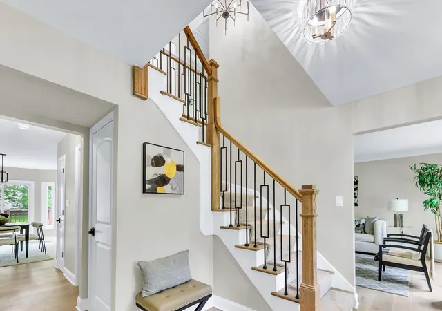 2nd image of 967 W Bauer Rd, Naperville, IL 60563 | MLS# 12676087