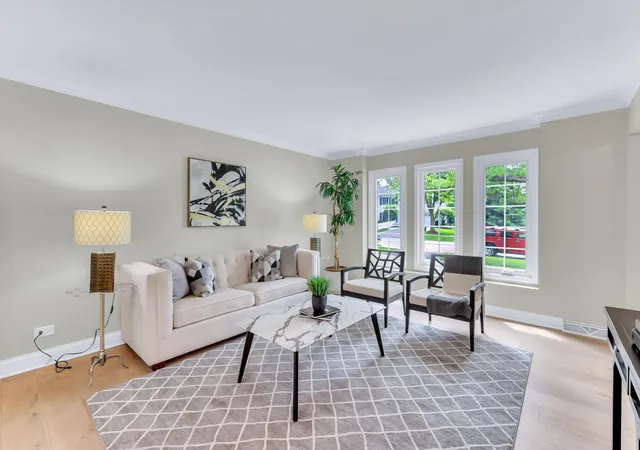 3rd image of 967 W Bauer Rd, Naperville, IL 60563 | MLS# 12676087
