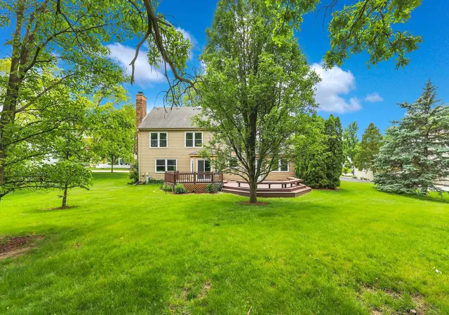 37th image of 967 W Bauer Rd, Naperville, IL 60563 | MLS# 12676087