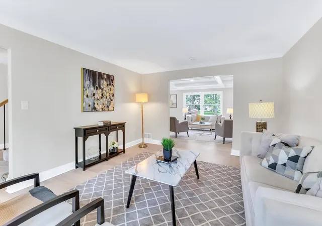 5th image of 967 W Bauer Rd, Naperville, IL 60563 | MLS# 12676087