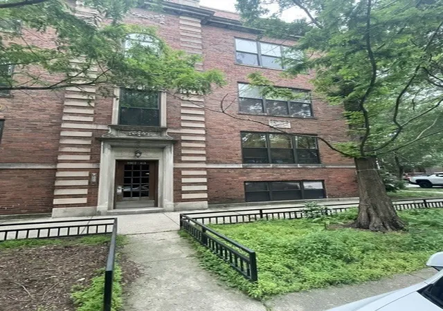 Homes for sale in Chicago, IL | 1967 W Cullom Ave #3, Chicago, IL 60613 | MLS# 12676106