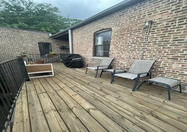 Homes for sale in Chicago, IL | 1967 W Cullom Avenue, Chicago, IL 60613 | Houzeo