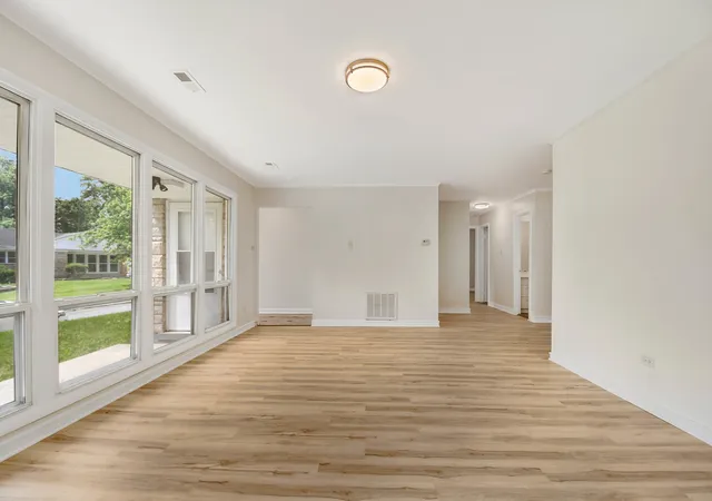 5th image of 102 Nashua St, Park Forest, IL 60466 | MLS# 12676146