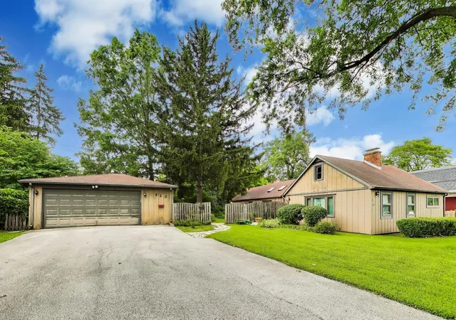 1st image of 520 S Edgewood Ave, La Grange, IL 60525 | MLS# 12676158