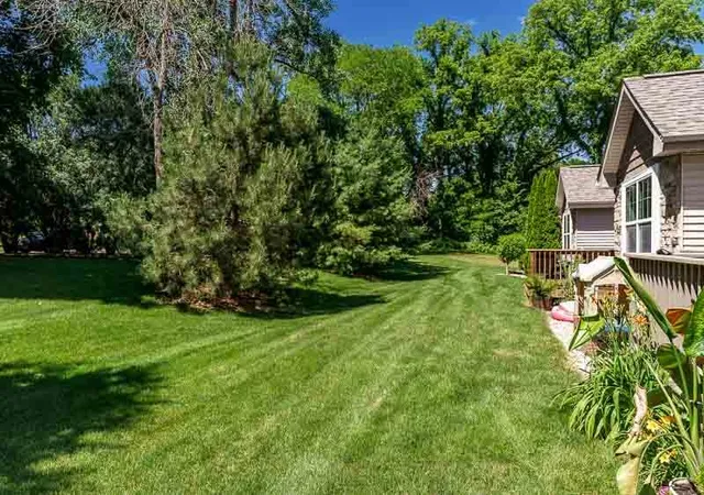 Homes for sale in Rockton, IL | 156 River Woods Lane, Rockton, IL 61072 | Houzeo