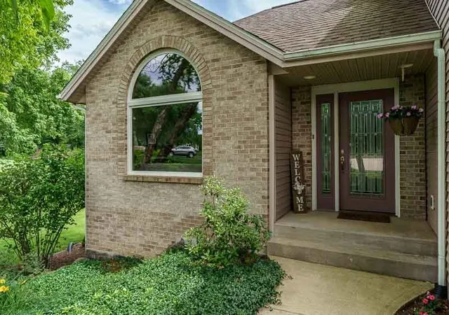 Homes for sale in Roscoe, IL | 11307 Ridgecrest Dr, Roscoe, IL 61073 | MLS# 12676249
