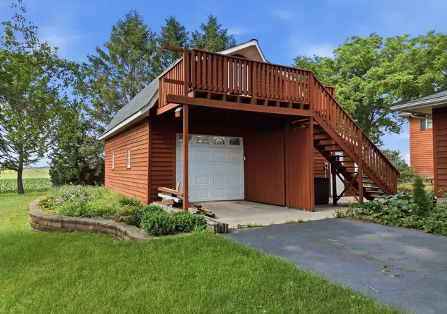 Homes for sale in Sterling, IL | 31040 Penrose Rd, Sterling, IL 61081 | MLS# 12676251