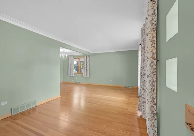 Photo 2 of Sale Pending at 9804 S Springfield Ave, Evergreen Park, IL 60805 | MLS# 12676277 | Listing updated on 2026-10-02