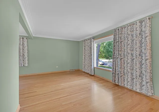 Photo 3 of Sale Pending at 9804 S Springfield Ave, Evergreen Park, IL 60805 | MLS# 12676277 | Listing updated on 2026-10-02
