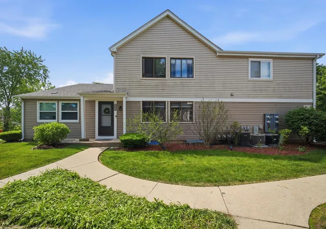 Homes for sale in Palatine, IL | 2081 N Ginger Cir, Palatine, IL 60074 | MLS# 12676279