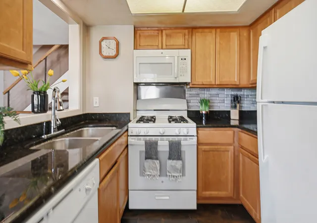 Homes for sale in Palatine, IL | 2081 N Ginger Cir, Palatine, IL 60074 | MLS# 12676279