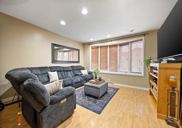 4th image of 2655 N Marmora Ave, Chicago, IL 60639 | MLS# 12676289