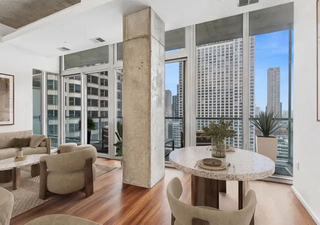 Homes for sale in Chicago, IL | 550 N St Clair St #2105, Chicago, IL 60611 | MLS# 12676293