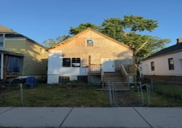 Homes for sale in Chicago, IL | 6912 S Woodlawn Ave, Chicago, IL 60637 | MLS# 12676314