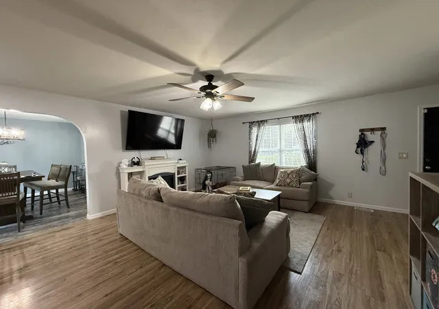 2nd image of 3112 Riviera Ct, Herrin, IL 62948 | MLS# 12676321