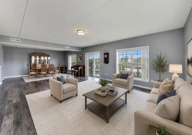 3rd image of 601 W Rand Rd, Arlington Heights, IL 60004