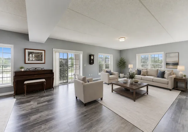 4th image of 601 W Rand Rd, Arlington Heights, IL 60004