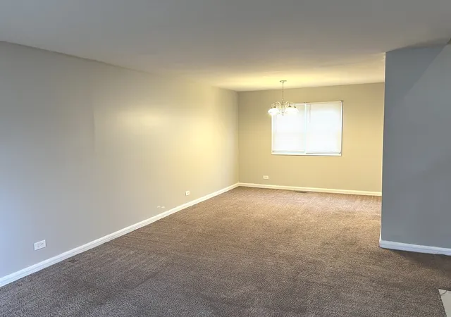 3rd image of 156 Cloverleaf Rd, Matteson, IL 60443 | MLS# 12676340