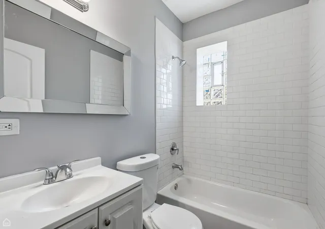 4th image of 16 E 118Th Pl, Chicago, IL 60628 | MLS# 12676380