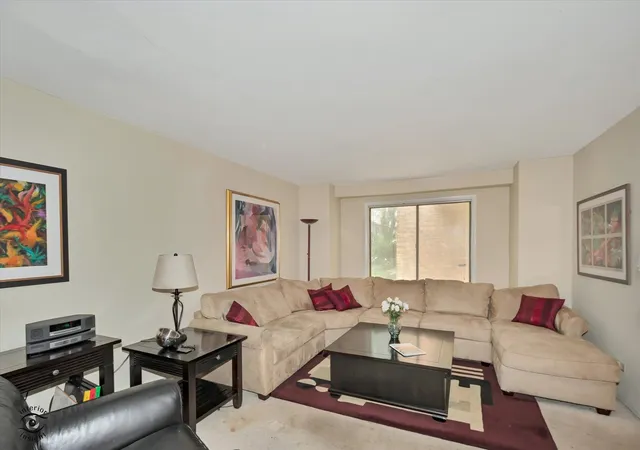 Homes for sale in Glenview, IL | 1734 Henley St #4, Glenview, IL 60025 | MLS# 12676464
