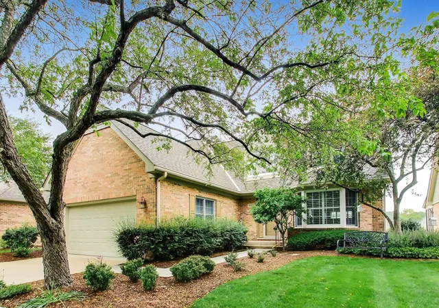 Homes for sale in Crystal Lake, IL | 998 Plantain Ct, Crystal Lake, IL 60014 | MLS# 12676469