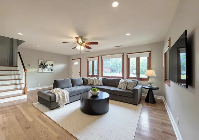 2nd image of 18509 Stedhall Rd, Homewood, IL 60430 | MLS# 12676509