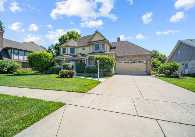 Homes for sale in Lemont, IL | 1233 Eagle Crest Dr, Lemont, IL 60439 | MLS# 12676517