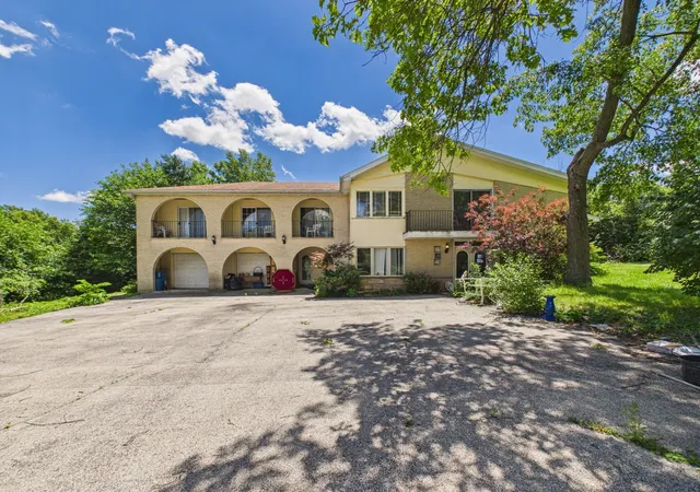 Homes for sale in Palos Park, IL | 94 Old Creek Rd, Palos Park, IL 60464 | MLS# 12676527