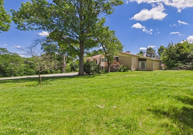 Homes for sale in Palos Park, IL | 94 Old Creek Rd, Palos Park, IL 60464 | MLS# 12676527