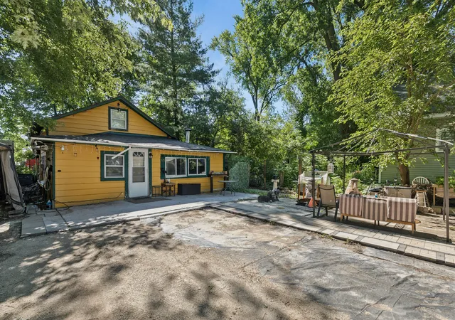 Homes for sale in Crystal Lake, IL | 125 Sunnyside Ave, Crystal Lake, IL 60014 | MLS# 12676545