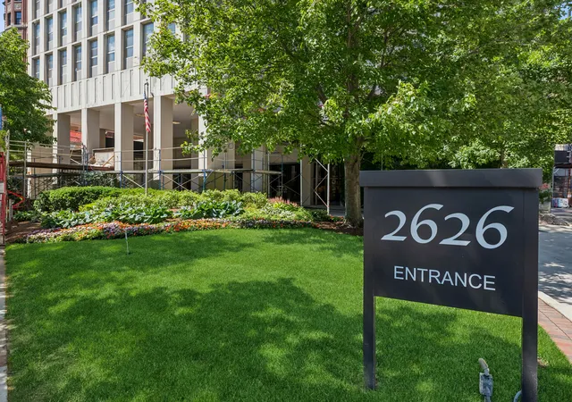 2nd image of 2626 N Lakeview Ave, Chicago, IL 60614