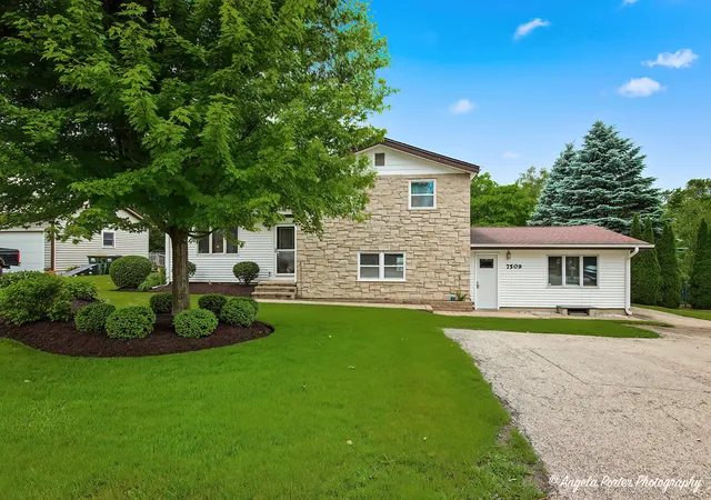 2nd image of 7509 Villa Ct, Spring Grove, IL 60081 | MLS# 12676557