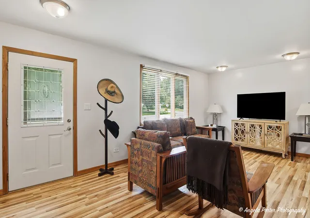 Photo 3 of Single family home for sale at 7509 Villa Vista Ct, Spring Grove, IL 60081 | MLS# 12676557 | Listing updated on 2026-09-26