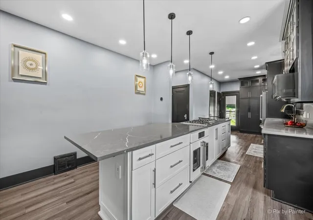 Photo 4 of Single family home for sale at 7224 W 112th Street, Worth, IL 60482 | MLS# 12676575 | Listing updated on 2026-08-28