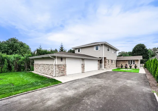 5th image of 1325 E Lake Ave, Glenview, IL 60025 | MLS# 12676606