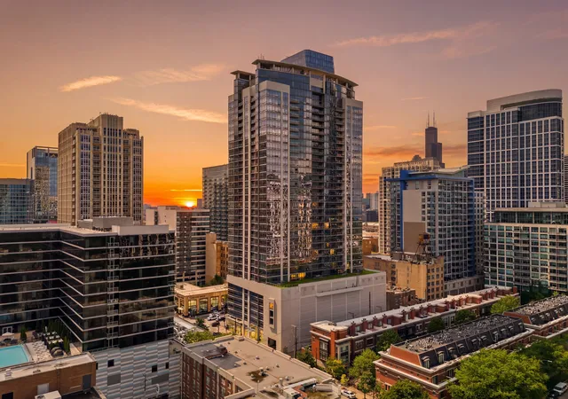 Homes for sale in Chicago, IL | 100 E 14Th St #2706, Chicago, IL 60605 | MLS# 12676680