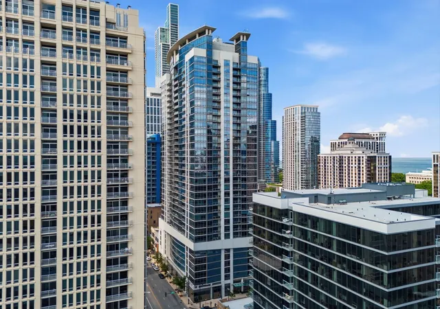 Homes for sale in Chicago, IL | 100 E 14Th St #2706, Chicago, IL 60605 | MLS# 12676680