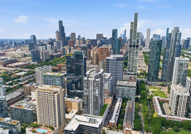 Homes for sale in Chicago, IL | 100 E 14Th St #2706, Chicago, IL 60605 | MLS# 12676680