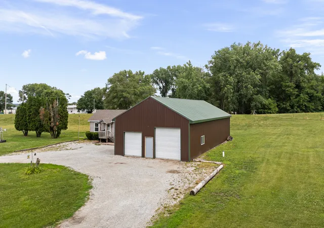 Homes for sale in Milan, IL | 2303 Big Island Pkwy, Milan, IL 61264 | MLS# 12676815