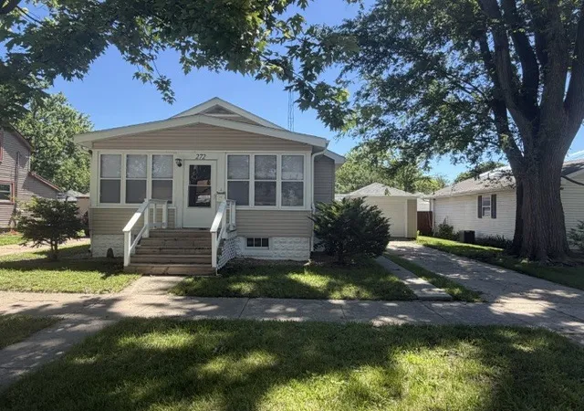 Homes for sale in Bradley, IL | 272 S Forest Ave, Bradley, IL 60915 | MLS# 12676823